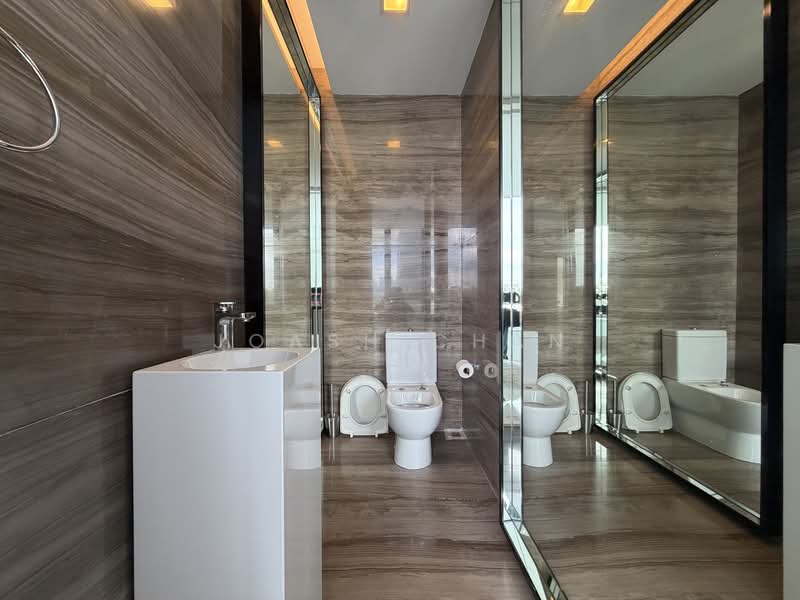 Marina Collection, 17 Cove Drive, 6 Bedrooms, 4,725 sqft, Condominium For Rent, by Joash Chan, 500146863 - Bathroom - PropertyGuru.com.sg