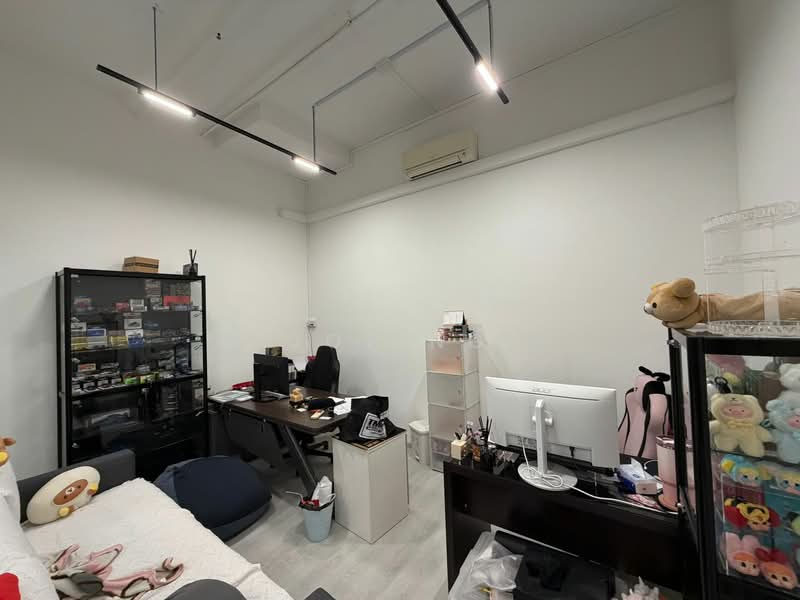 Woodlands 11, 11 Woodlands Close, 1,830 sqft, Light Industrial (B1) For Rent, by Joe Ng, 500146879 - Study - CommercialGuru.com.sg