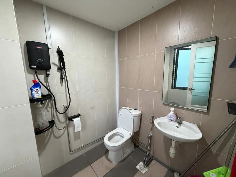 Woodlands 11, 11 Woodlands Close, 1,830 sqft, Light Industrial (B1) For Rent, by Joe Ng, 500146879 - Bathroom - CommercialGuru.com.sg