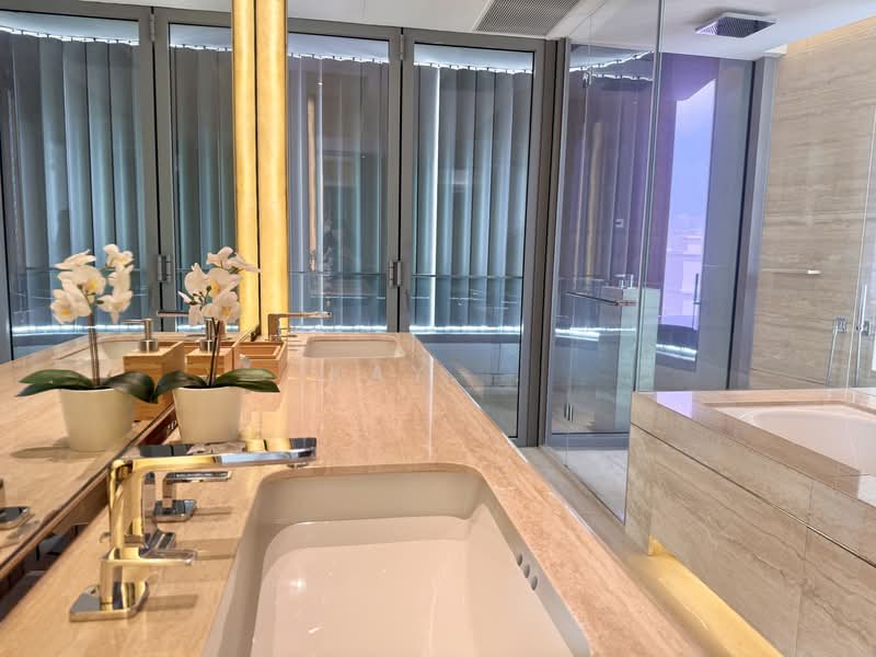 Ardmore Residence, 7 Ardmore Park, 4 Bedrooms, 3,186 sqft, Condominium For Rent, by Kay. ., 500146883 - Master bathroom - PropertyGuru.com.sg