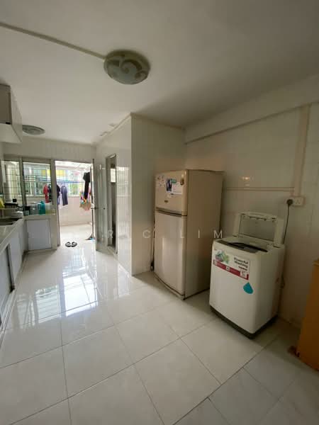 135 Cashew Road, 135 Cashew Road, 4 Bedrooms, 1,571 sqft, HDB Flat For Sale, by Aric Lim, 500146884 - Kitchen - PropertyGuru.com.sg