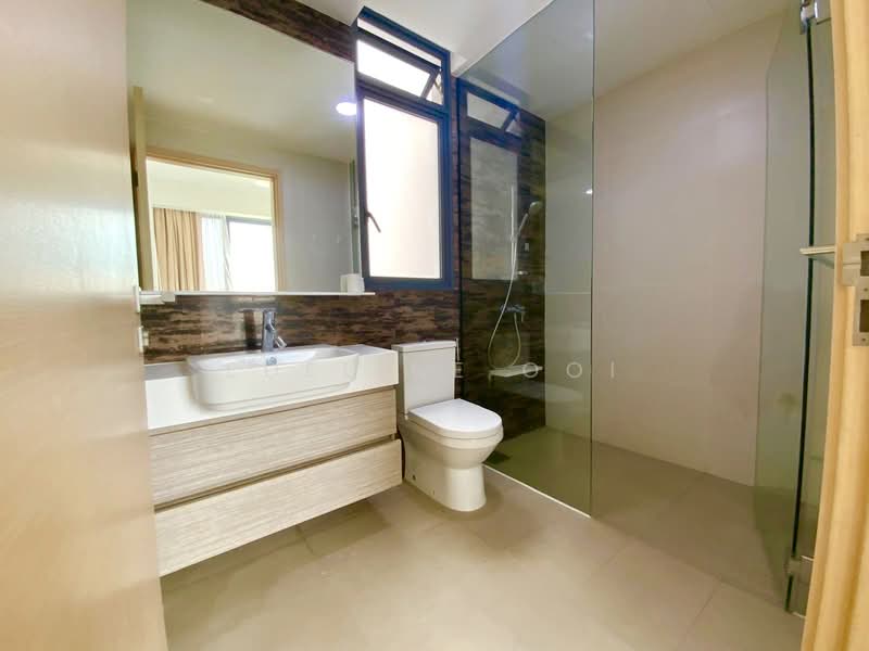 The Luxurie, 21 Compassvale Road, 2 Bedrooms, 775 sqft, Condominium For Rent, by Edeline Ooi, 500146906 - Bathroom - PropertyGuru.com.sg