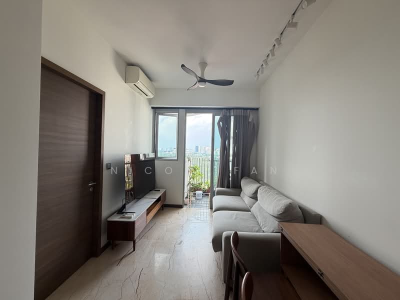Queens Peak, 1 Dundee Road, 1 Bedroom, 484 sqft, Condominium For Sale, by Nicole Fan, 500146907 - Living Room - PropertyGuru.com.sg