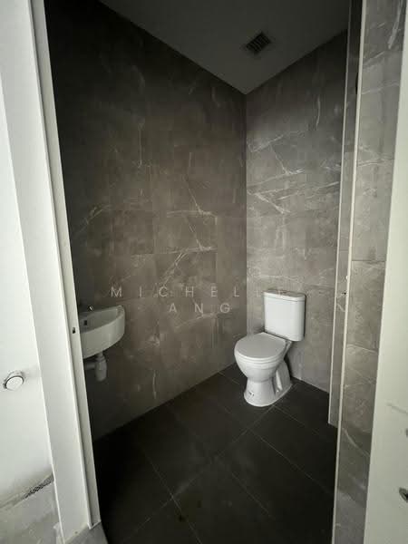 CT Foodnex, 2A-2B Mandai Estate, Admiralty / Woodlands, 1,927 sqft, Factory / Workshop (B2) For Rent, by Michelle Ang, 500146910 - Bathroom - CommercialGuru.com.sg