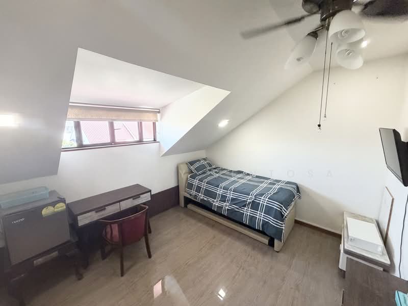 71 Bedok Ria Crescent, 71 Bedok Ria Crescent, Room Rental, 150 sqft, Semi-Detached House For Rent, by Anthony Sentosa, 500146918 - Bedroom - PropertyGuru.com.sg
