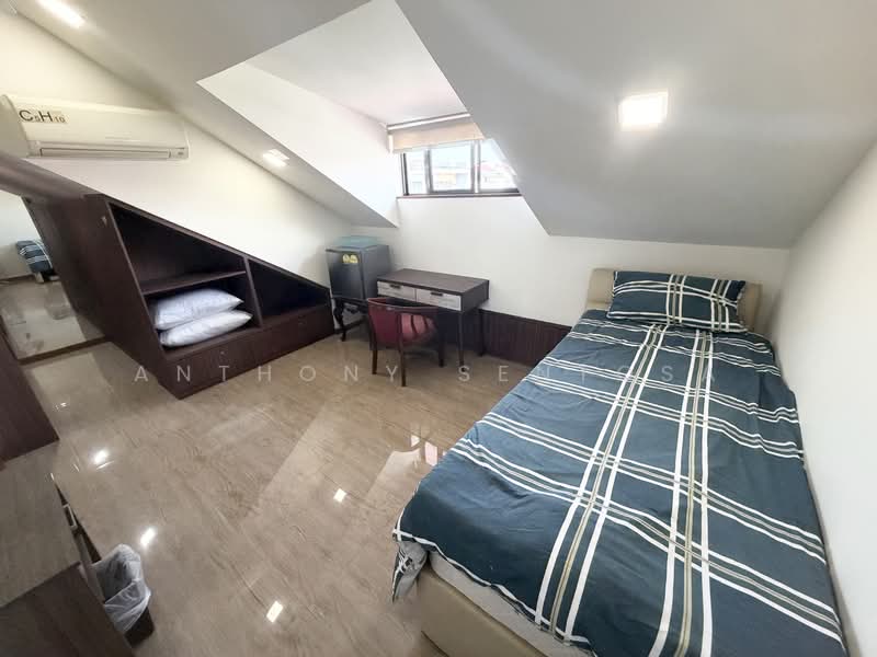 71 Bedok Ria Crescent, 71 Bedok Ria Crescent, Room Rental, 150 sqft, Semi-Detached House For Rent, by Anthony Sentosa, 500146918 - Bedroom - PropertyGuru.com.sg