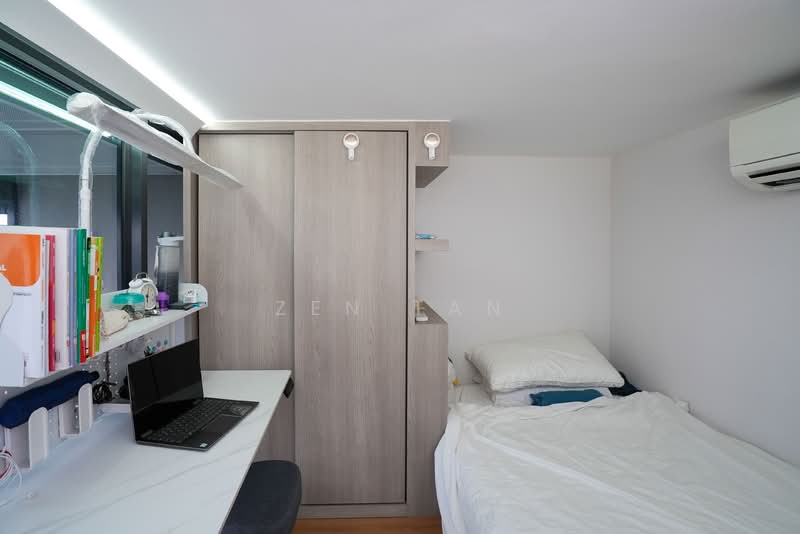 Whistler Grand, 107 West Coast Vale, 2 Bedrooms, 689 sqft, Condominium For Sale, by Zen Tan, 500146930 - Bedroom - PropertyGuru.com.sg