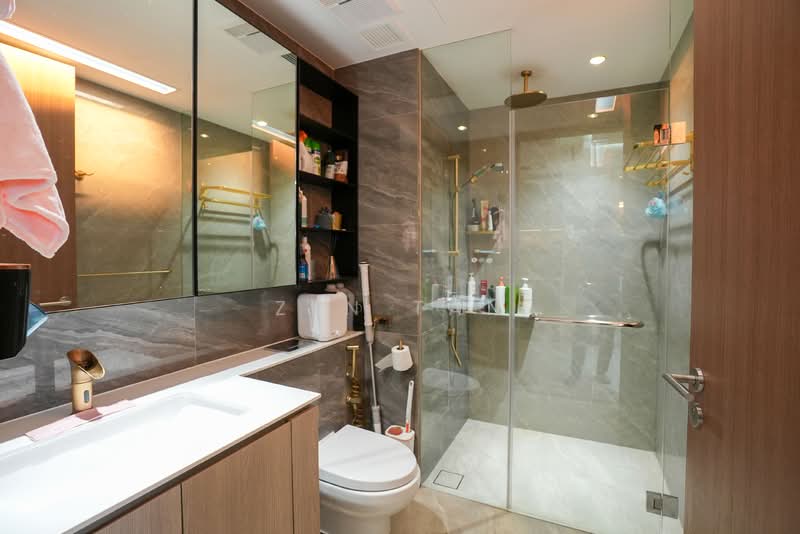 Whistler Grand, 107 West Coast Vale, 2 Bedrooms, 689 sqft, Condominium For Sale, by Zen Tan, 500146930 - Bathroom - PropertyGuru.com.sg