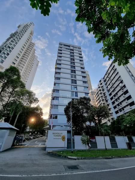 Cheap, Freehold Huge Single Floor-Plate 3br @ Mandalay Rd, , 3 Bedrooms, 2,497 sqft, Condominium For Sale, by Kevin Aw 胡锦胜, 500146933 - Exterior - PropertyGuru.com.sg
