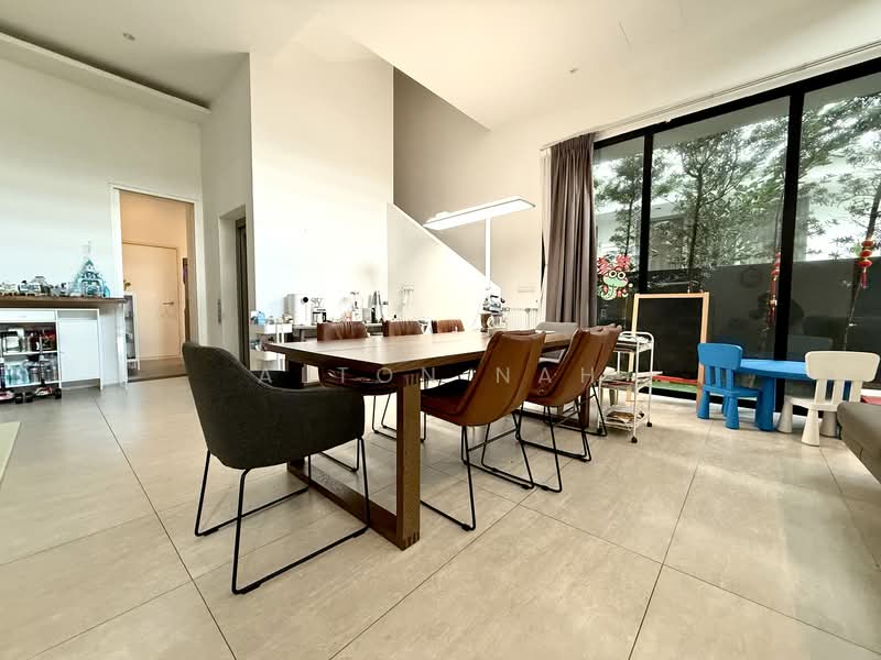 Modern Detached Kembangan, , 5 Bedrooms, 4,364 sqft, Detached House For Sale, by Alton Nah, 500146935 - Dining Room - PropertyGuru.com.sg