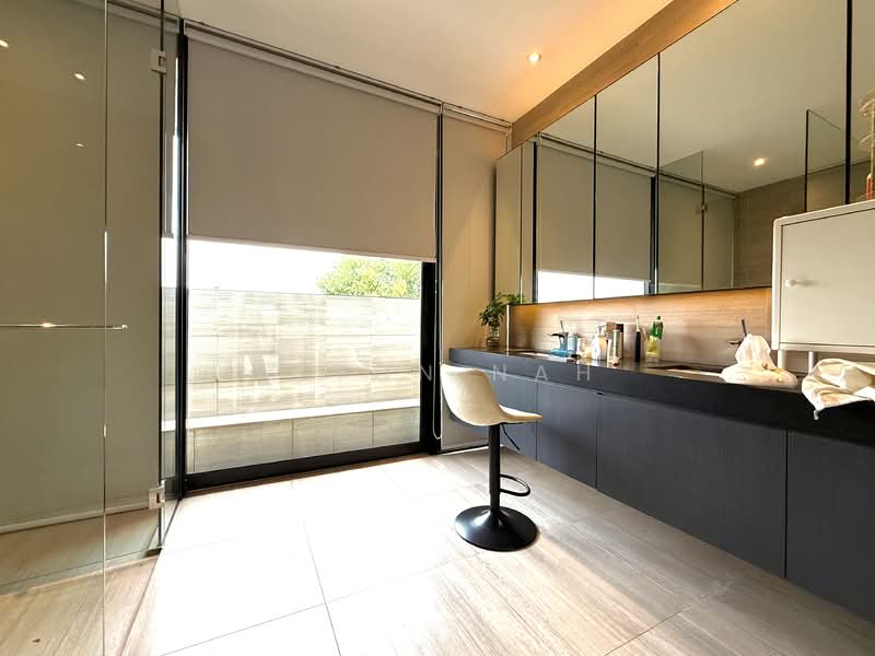 Modern Detached Kembangan, , 5 Bedrooms, 4,364 sqft, Detached House For Sale, by Alton Nah, 500146935 - Bathroom - PropertyGuru.com.sg