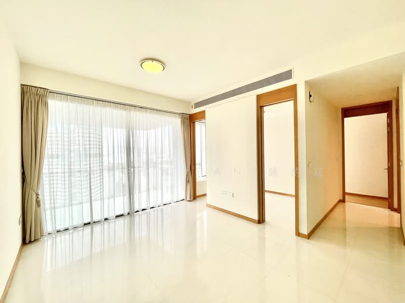 Concourse Skyline, 300 Beach Road, 2 Bedrooms, 1,087 sqft, Condominium For Rent, by Kareen Tan 陳約廷, 500146937 - Living Room - PropertyGuru.com.sg