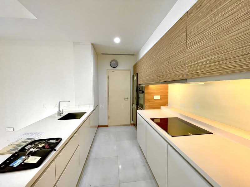 Concourse Skyline, 300 Beach Road, 2 Bedrooms, 1,087 sqft, Condominium For Rent, by Kareen Tan 陳約廷, 500146937 - Kitchen - PropertyGuru.com.sg