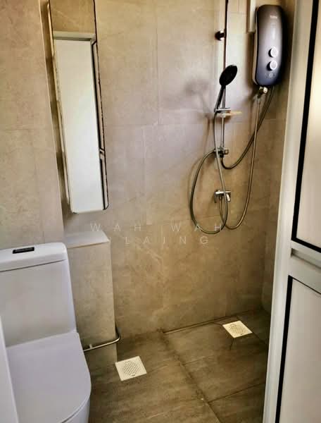 418 Hougang Avenue 8, 418 Hougang Avenue 8, Room Rental, 160 sqft, HDB Flat For Rent, by Wah Wah Hlaing, 500146942 - Bathroom - PropertyGuru.com.sg