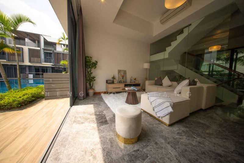 Alana, 194 Sunrise Terrace, 4 Bedrooms, 3,122 sqft, Cluster House For Sale, by Heng Kok Liang, 500146955 - Living Room - PropertyGuru.com.sg