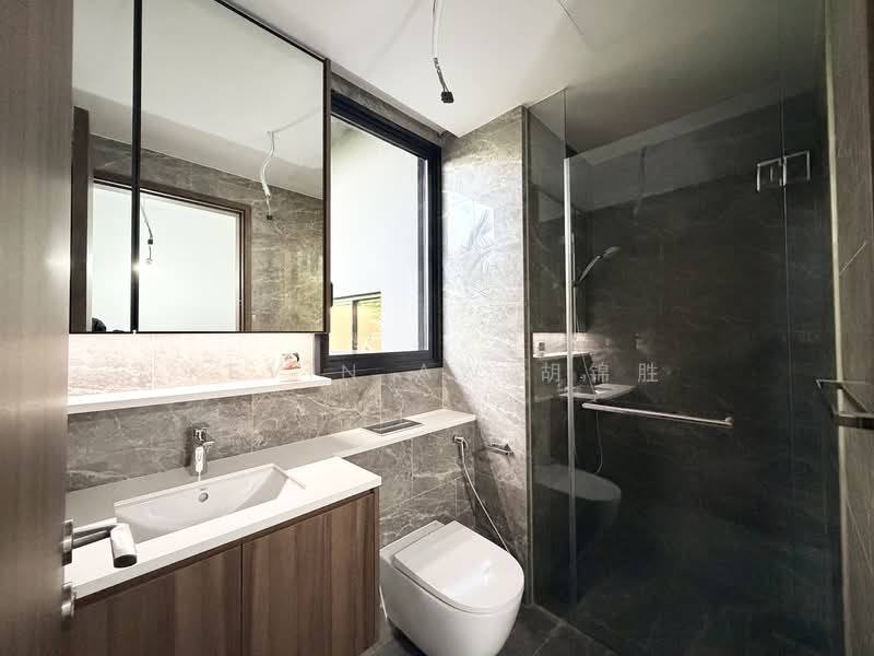 TOP! Genuine Listing! Cheap 3br Patio Unit @ Lentor Modern!, , 3 Bedrooms, 969 sqft, Condominium For Sale, by Kevin Aw 胡锦胜, 500146957 - Bathroom - PropertyGuru.com.sg