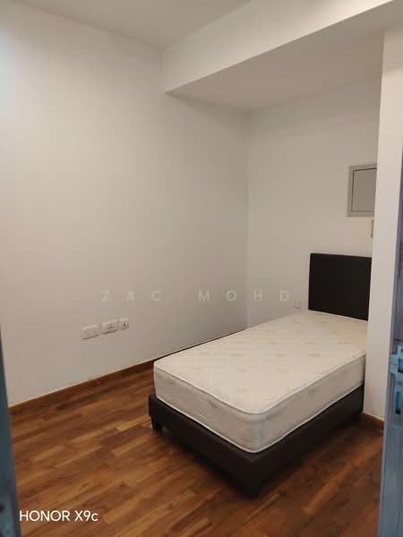 Suites 123, 123 Rangoon Road, 2 Bedrooms, 581 sqft, Apartment For Rent, by Zac Mohd, 500146963 - Bedroom - PropertyGuru.com.sg