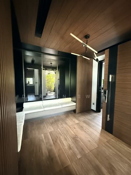 Ocean 8, Ocean Drive, 5 Bedrooms, 4,500 sqft, Corner Terrace For Sale, by Doreen Swee, 500146964 - Entrance - PropertyGuru.com.sg