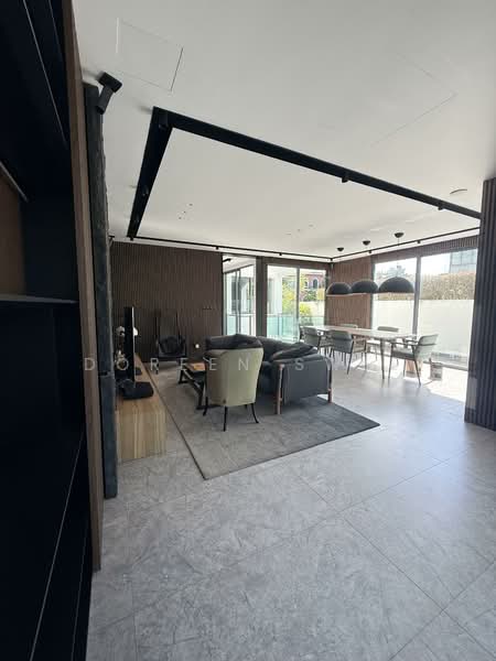 Ocean 8, Ocean Drive, 5 Bedrooms, 4,500 sqft, Corner Terrace For Sale, by Doreen Swee, 500146964 - Living Room - PropertyGuru.com.sg