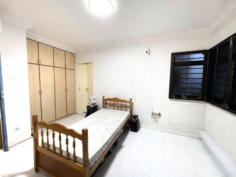 144 Lorong 2 Toa Payoh, 144 Lorong 2 Toa Payoh, 3 Bedrooms, 969 sqft, HDB Flat For Sale, by Morgans Ng Lin Ting, 500146972 - Bedroom - PropertyGuru.com.sg