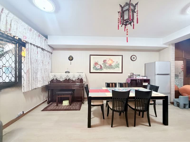 Nim Gardens, 71 Nim Road, 3 Bedrooms, 2,217 sqft, Condominium For Sale, by Qristine Goh, 500146974 - Dining Room - PropertyGuru.com.sg
