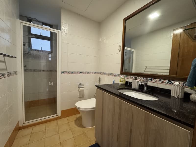 The Florida, 76 Hougang Avenue 7, 3 Bedrooms, 1,300 sqft, Condominium For Rent, by Michael Koh, 500146977 - Bathroom - PropertyGuru.com.sg