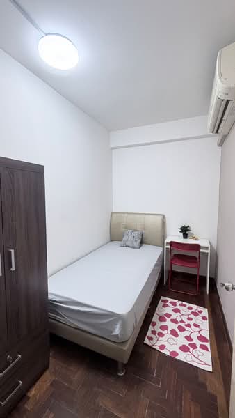 8 Taman Mas Merah, 8 Taman mas merah, 7 Bedrooms, 200 sqft, Terraced House For Rent, by Mar Inn Chee, 500146983 - Bedroom - PropertyGuru.com.sg