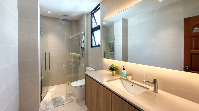 Serangoon Gardens Semi D, , 5 Bedrooms, 3,800 sqft, Semi-Detached House For Sale, by Sherlyn Aw, 500146987 - Bathroom - PropertyGuru.com.sg