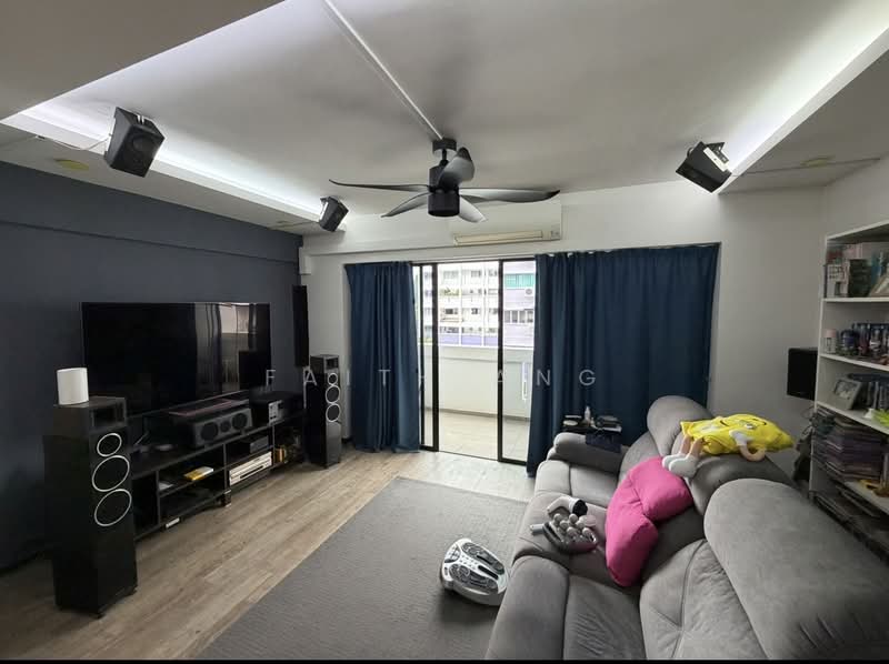 125 Bukit Batok Central, 125 Bukit Batok Central, 3 Bedrooms, 1,614 sqft, HDB Flat For Sale, by Faith Ang, 500147001 - Living Room - PropertyGuru.com.sg