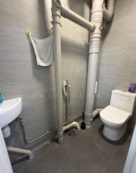 125 Bukit Batok Central, 125 Bukit Batok Central, 3 Bedrooms, 1,614 sqft, HDB Flat For Sale, by Faith Ang, 500147001 - Bathroom - PropertyGuru.com.sg