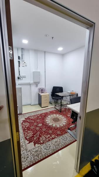 CT Foodchain, 200 Pandan Loop, 1,787 sqft, Factory / Workshop (B2) For Sale, by Nigel Eng, 500147005 - Study - CommercialGuru.com.sg