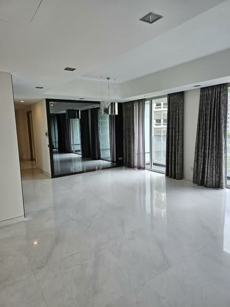 St. Regis Residences Singapore, 33 Tanglin Road, 4 Bedrooms, 2,123 sqft, Apartment For Sale, by Kim Lim, 500147013 - Living Room - PropertyGuru.com.sg