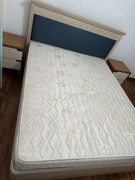 358 Tampines Street 33, 358 Tampines Street 33, 3 Bedrooms, 1,152 sqft, HDB Flat For Rent, by Chen Kwee Fong, 500147025 - Common bdrm 2-queen bed & bedside tables - PropertyGuru.com.sg
