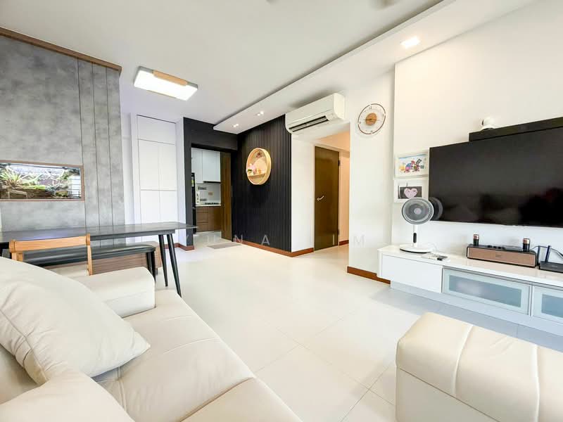 326D Anchorvale Road, 326D Anchorvale Road, 3 Bedrooms, 990 sqft, HDB Flat For Sale, by Yuna Lim, 500147027 - Living Room - PropertyGuru.com.sg