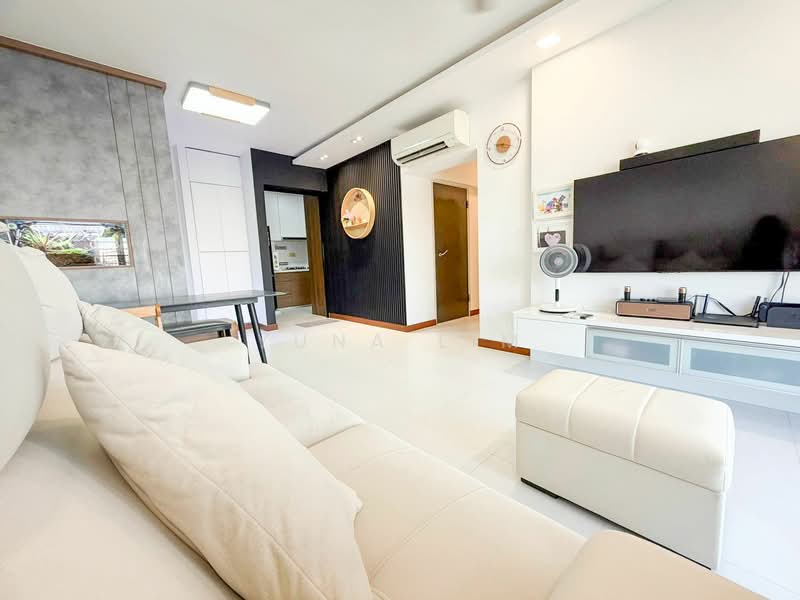 326D Anchorvale Road, 326D Anchorvale Road, 3 Bedrooms, 990 sqft, HDB Flat For Sale, by Yuna Lim, 500147027 - Living Room - PropertyGuru.com.sg