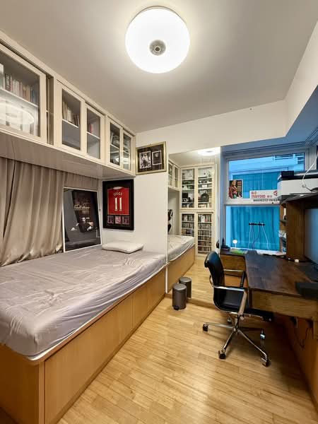 Parc Emily, 5 Mount Emily Road, 2 Bedrooms, 1,001 sqft, Condominium For Sale, by Lynn Er, 500147042 - Bedroom - PropertyGuru.com.sg