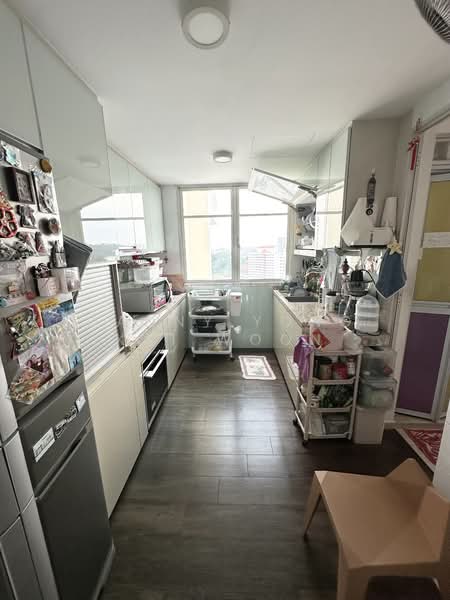 The Jade, 9 Bukit Batok Central Link, 3 Bedrooms, 1,475 sqft, Condominium For Sale, by Danny Yong Kai Woon, 500147053 - Kitchen - PropertyGuru.com.sg