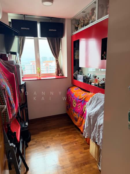 The Jade, 9 Bukit Batok Central Link, 3 Bedrooms, 1,475 sqft, Condominium For Sale, by Danny Yong Kai Woon, 500147053 - Study room - PropertyGuru.com.sg