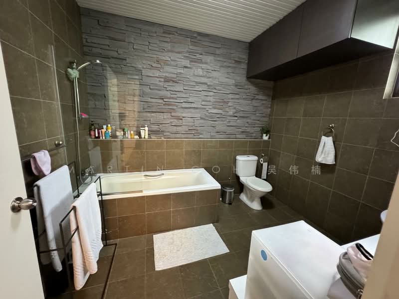 🔥Woollerton Park GCB near Botanic Gardens! with Pool 🔥, , 7 Bedrooms, 8,000 sqft, Good Class Bungalow For Rent, by Martin Goh 吴伟楠, 500147074 - Bathroom - PropertyGuru.com.sg