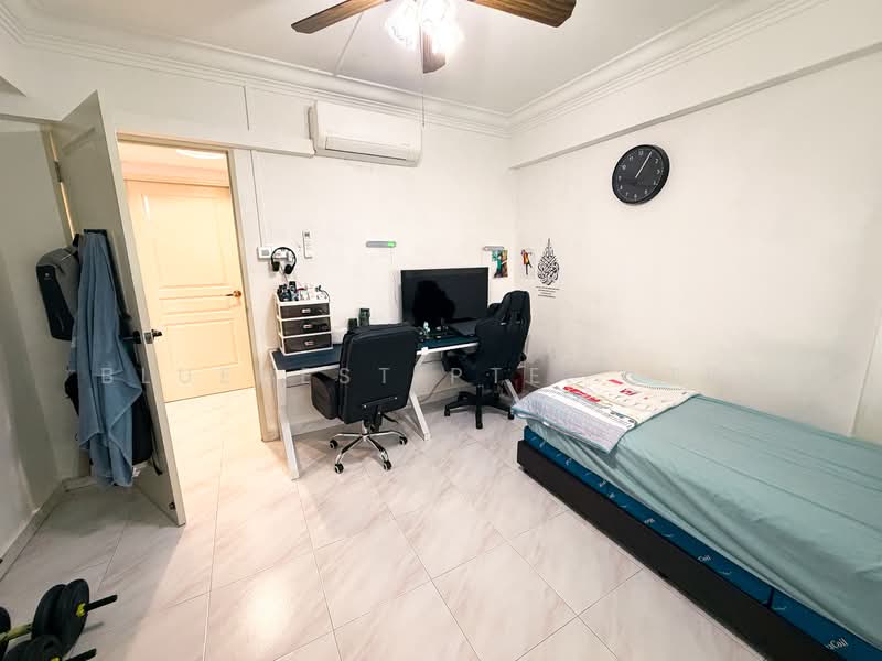 150 Jalan Teck Whye, 150 Jalan Teck Whye, 3 Bedrooms, 1,076 sqft, HDB Flat For Sale, by KENNETH CHUA, 500147079 - Bedroom - PropertyGuru.com.sg