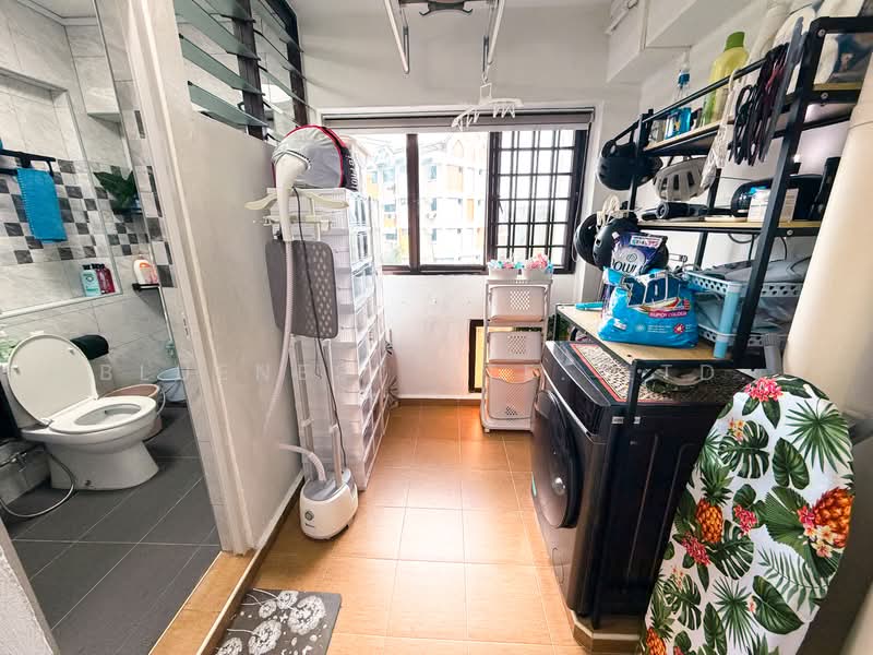 150 Jalan Teck Whye, 150 Jalan Teck Whye, 3 Bedrooms, 1,076 sqft, HDB Flat For Sale, by KENNETH CHUA, 500147079 - Bathroom - PropertyGuru.com.sg