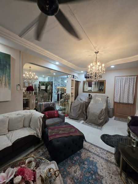 102 Simei Street 1, 102 Simei Street 1, 3 Bedrooms, 1,313 sqft, HDB Flat For Sale, by Sham Misbah, 500147085 - Living Room - PropertyGuru.com.sg