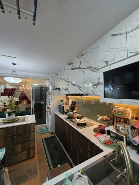102 Simei Street 1, 102 Simei Street 1, 3 Bedrooms, 1,313 sqft, HDB Flat For Sale, by Sham Misbah, 500147085 - Kitchen - PropertyGuru.com.sg