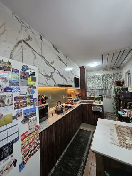 102 Simei Street 1, 102 Simei Street 1, 3 Bedrooms, 1,313 sqft, HDB Flat For Sale, by Sham Misbah, 500147085 - Kitchen - PropertyGuru.com.sg