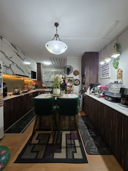 102 Simei Street 1, 102 Simei Street 1, 3 Bedrooms, 1,313 sqft, HDB Flat For Sale, by Sham Misbah, 500147085 - Kitchen - PropertyGuru.com.sg