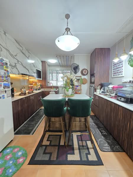 102 Simei Street 1, 102 Simei Street 1, 3 Bedrooms, 1,313 sqft, HDB Flat For Sale, by Sham Misbah, 500147085 - Kitchen - PropertyGuru.com.sg