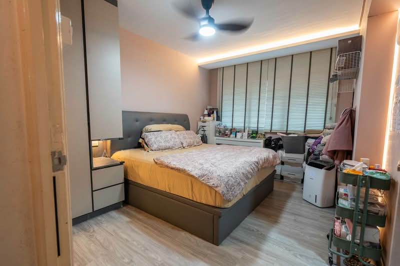 724 Tampines Street 71, 724 Tampines Street 71, 3 Bedrooms, 1,345 sqft, HDB Flat For Sale, by Amy Syireen, 500147093 - Bedroom - PropertyGuru.com.sg