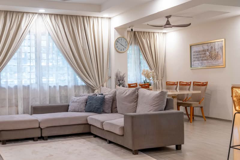 724 Tampines Street 71, 724 Tampines Street 71, 3 Bedrooms, 1,345 sqft, HDB Flat For Sale, by Amy Syireen, 500147093 - Living Room - PropertyGuru.com.sg