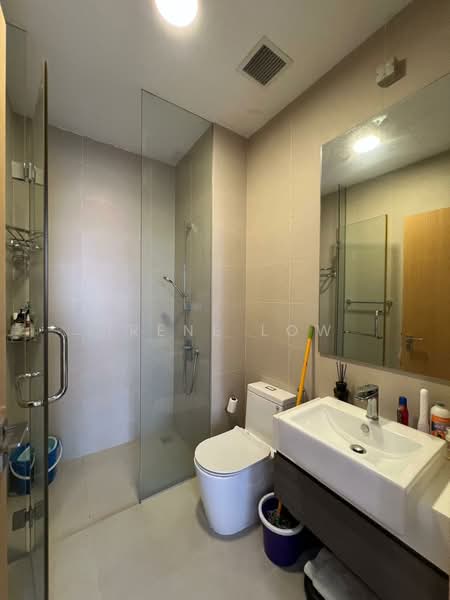 Midtown Residences, 1189 Upper Serangoon Road, 2 Bedrooms, 646 sqft, Condominium For Sale, by Irene Low, 500147099 - Bathroom - PropertyGuru.com.sg