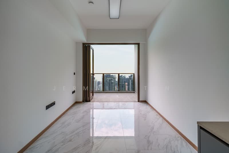 The Landmark, 173 Chin Swee Road, Alexandra / Commonwealth, 2 Bedrooms, 678 sqft, Condominium For Sale, by Jermaine Tan, 500147101 - Balcony - PropertyGuru.com.sg